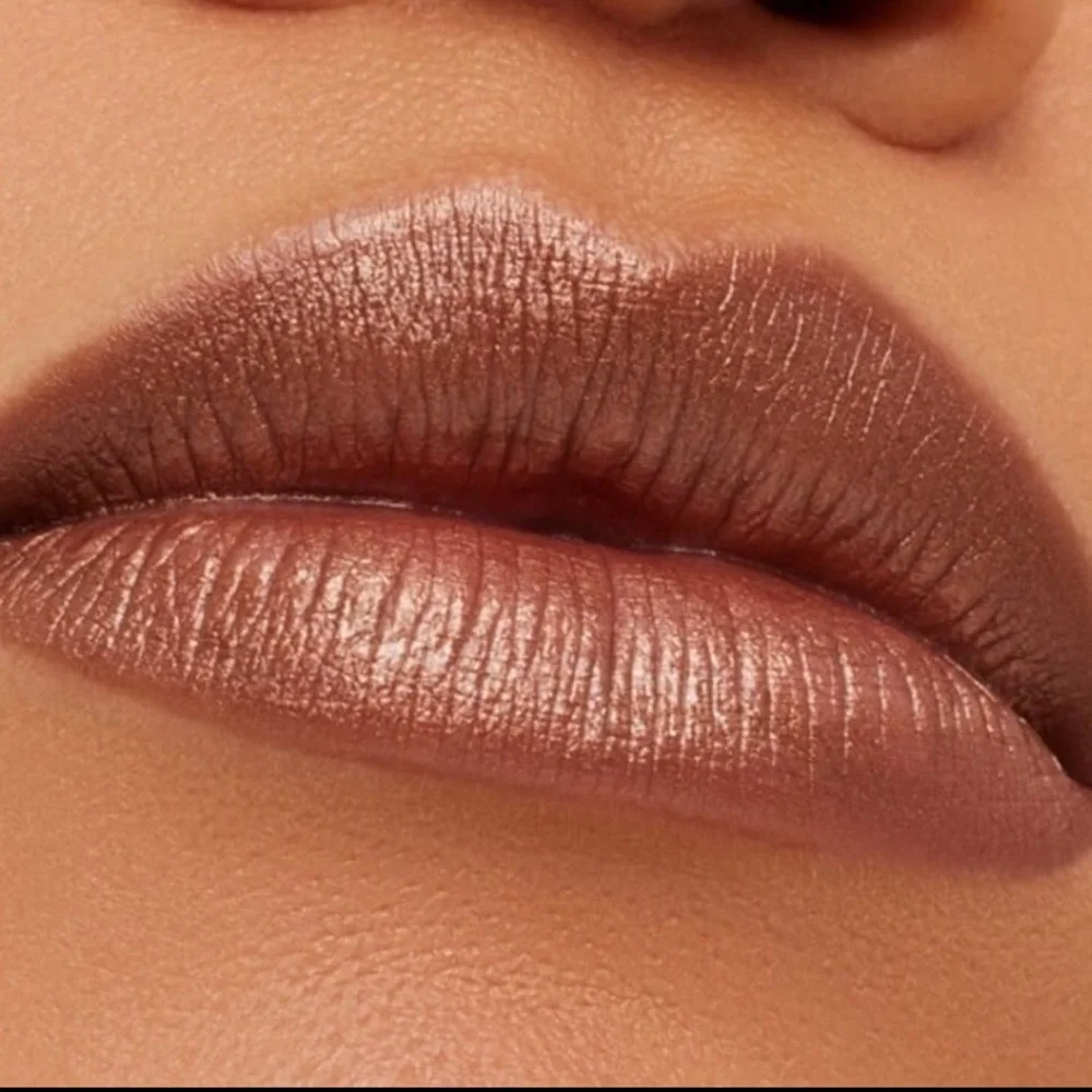 “Chintz” M.A.C. 40th Lipstick - Picture 3 of 8